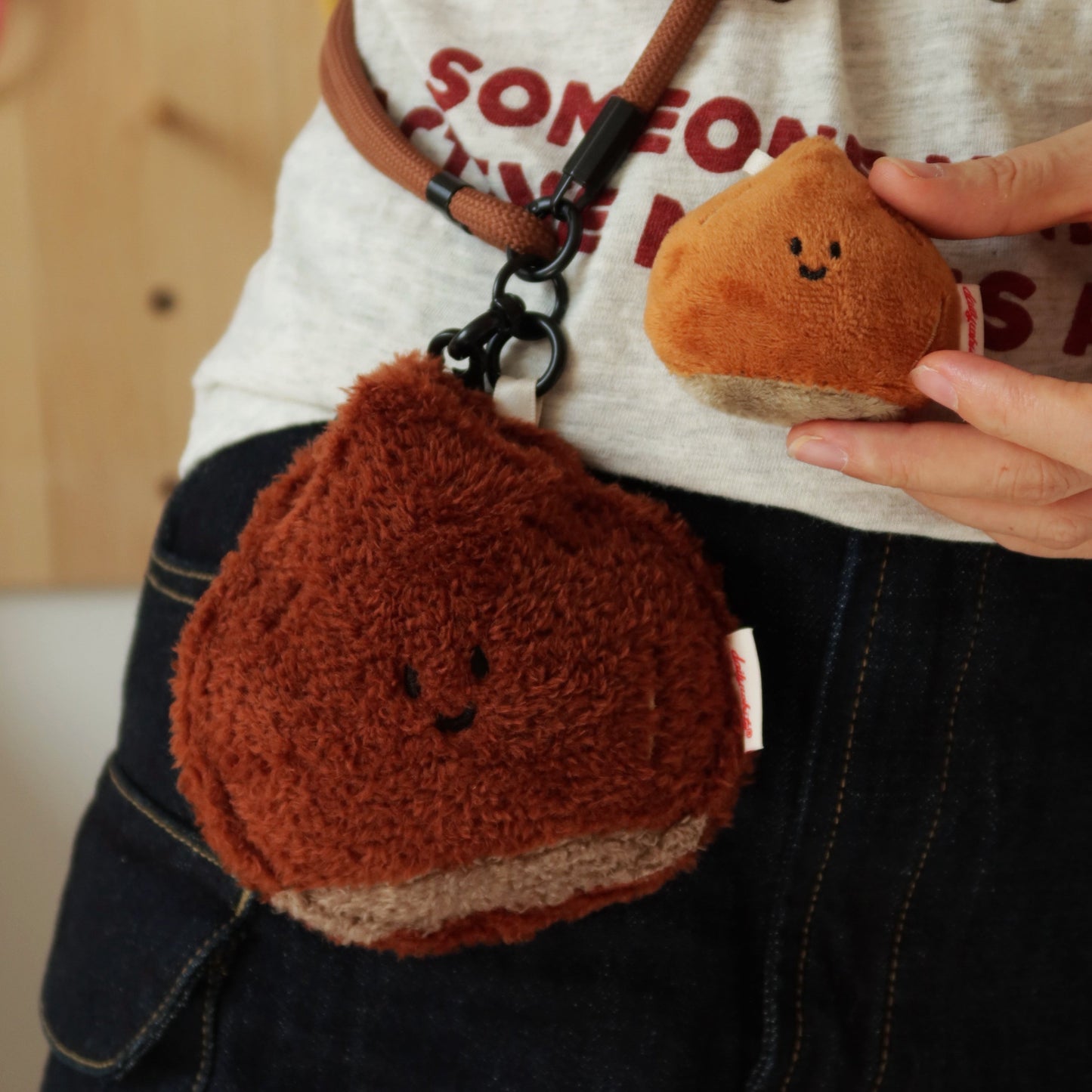 Daily White | Mini Chestnut Toy Charm